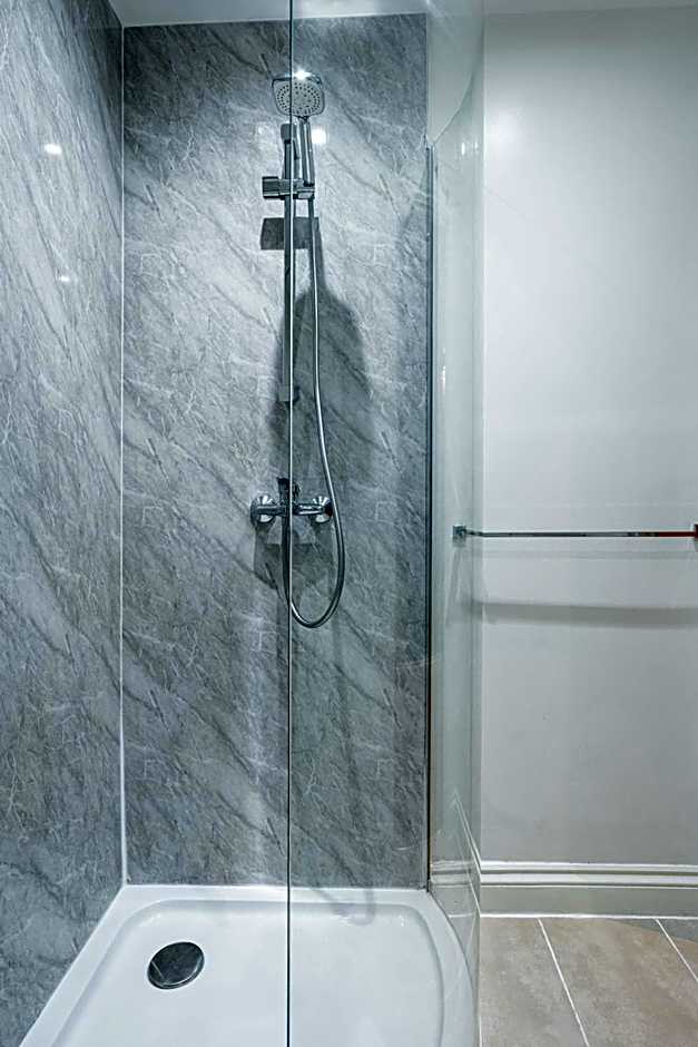 Lancaster Court Hotel