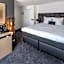Square Boutique Hotel & Brasserie