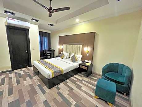 Deluxe Double or Twin Room