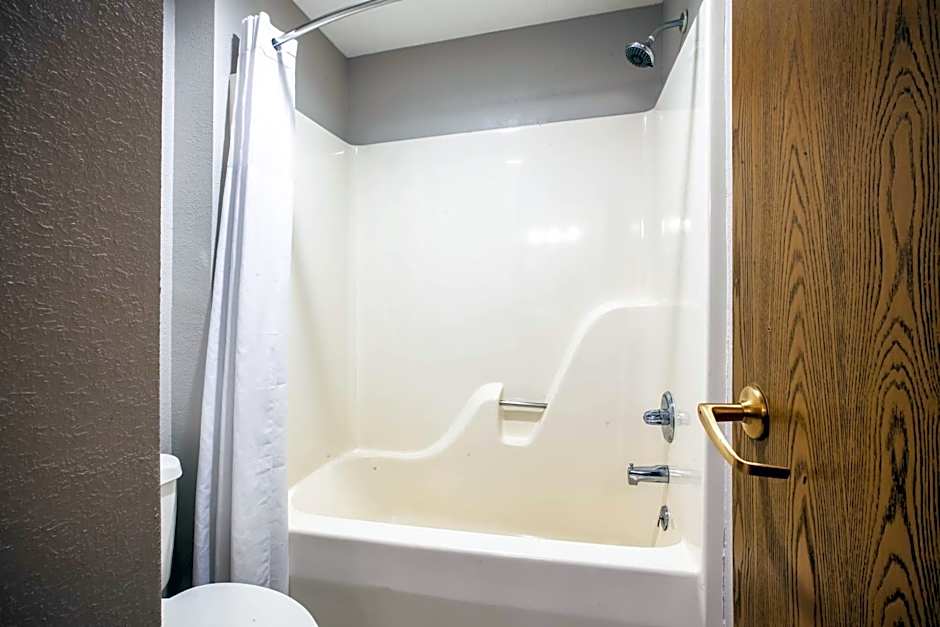 Baymont by Wyndham Traverse City