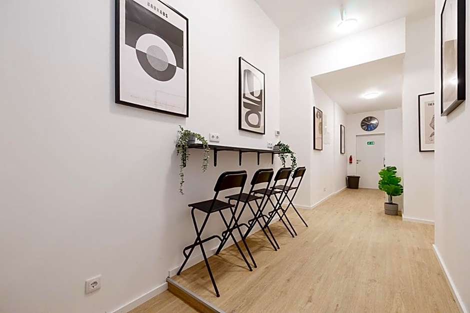 Central City Style Rooms by Home2