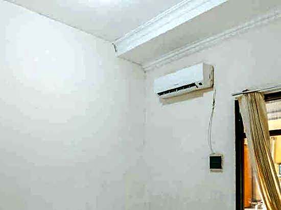 De Luck Homestay near Alun Alun Sidoarjo