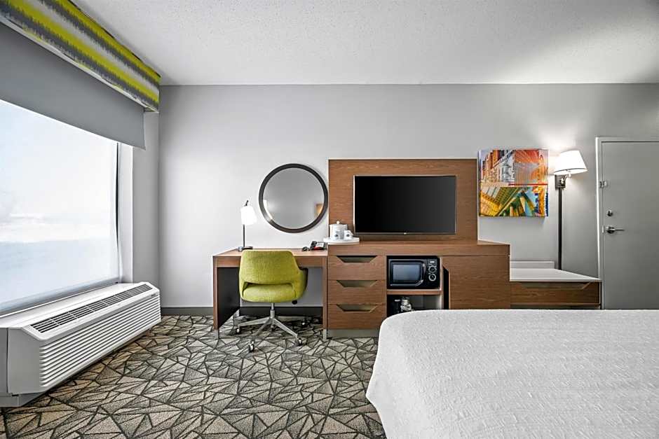 Hampton Inn By Hilton Bloomington West