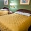Rodeway Inn & Suites Plymouth Hwy 64