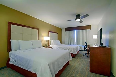 Queen Suite with Two Queen Beds - Hearing Access/Non-Smoking
