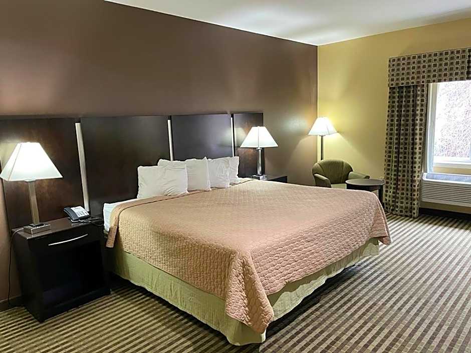 Photo 1 of 4 of Deluxe 1 King Bed Suite