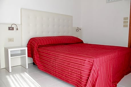 Deluxe Double Room with Balcony  and Partial Sea View