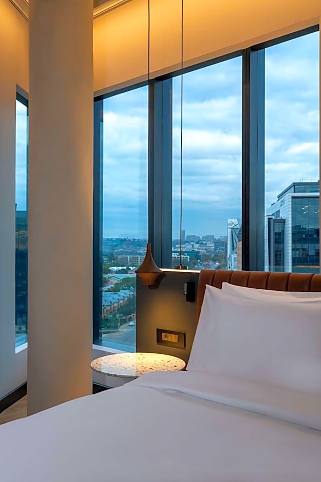 Radisson RED Hotel, Johannesburg Rosebank