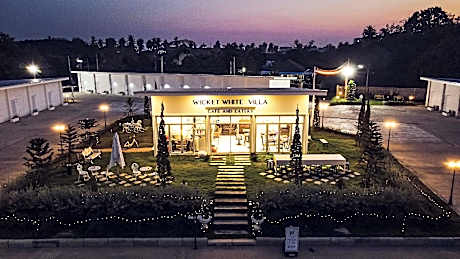 WICKET WHITE VILLA