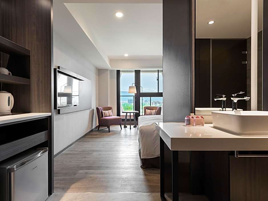 Lakeshore Hotel Yilan