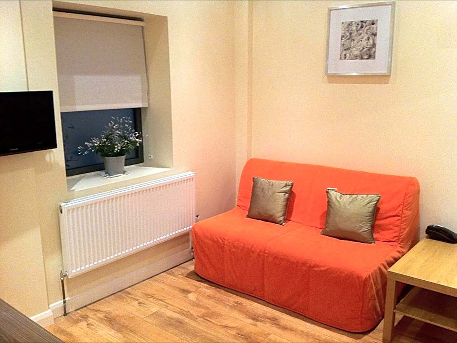 Lyall Apartment Hotel