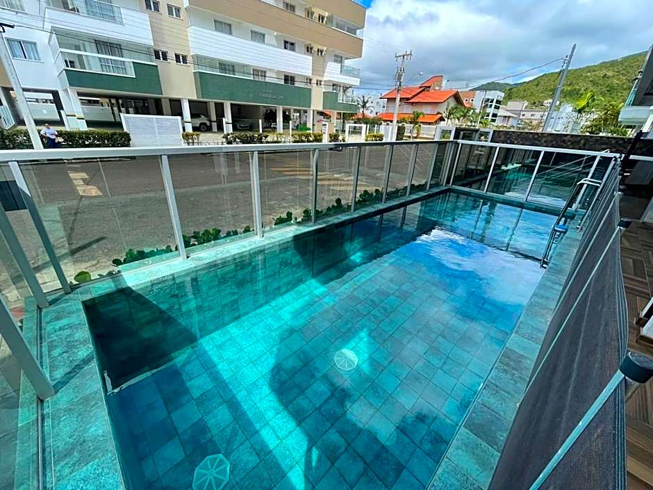 cód 67 - Excelente apartamento á 350m do mar!