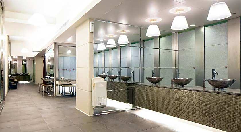 Kowloon Harbourfront Hotel