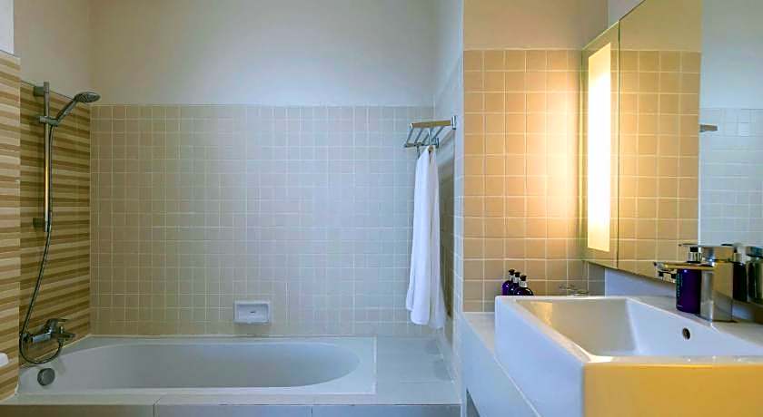 Waterfront Suites Phuket By Centara