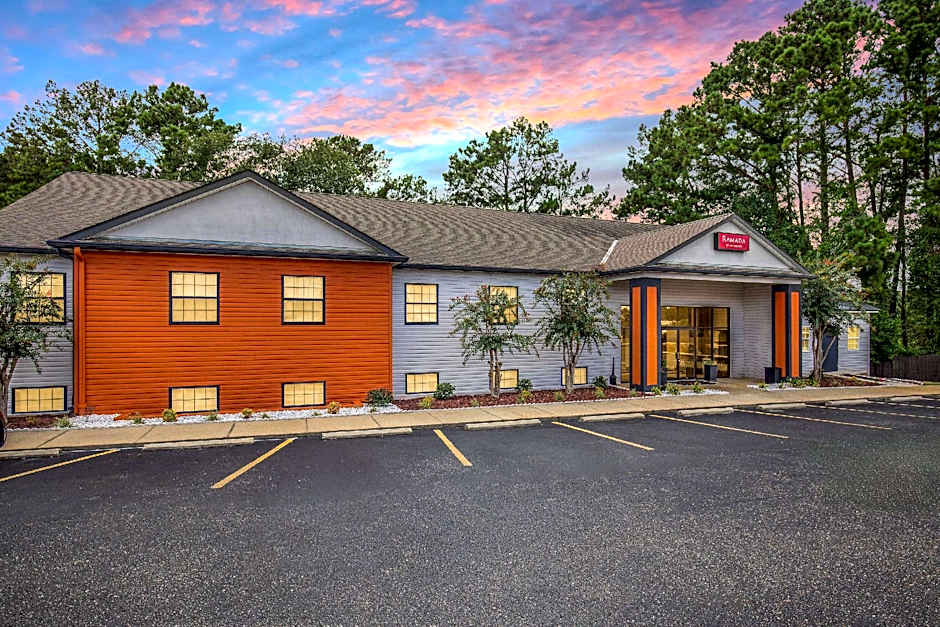 Ramada by Wyndham Studio Suites Dothan