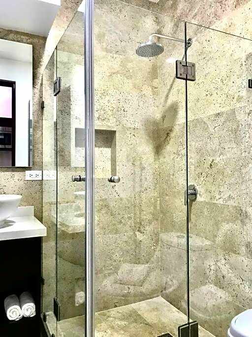 218 Stylish Studio Delux Condo Fast Wifi