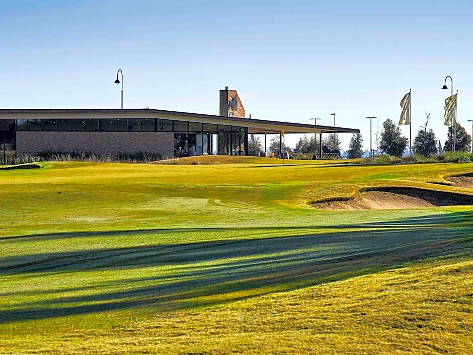 The Sebel Yarrawonga Silverwoods