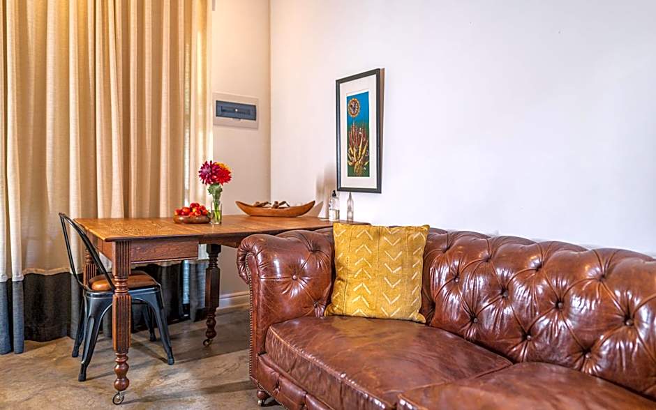 Liedjiesbos Urban Olive Farm Accommodation