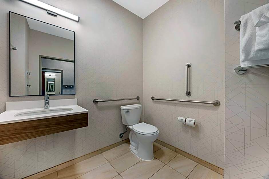 Holiday Inn Express Hotel & Suites Astoria By IHG