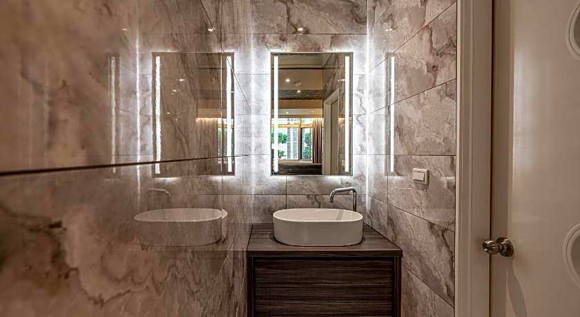 King & Princess Motel Ii