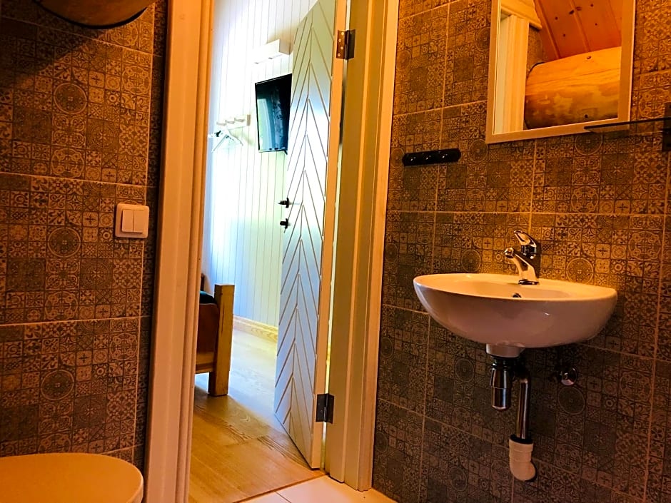 North Lakeside B&B Plateliai