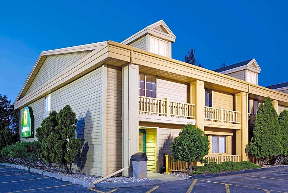 La Quinta Inn & Suites by Wyndham Oshkosh