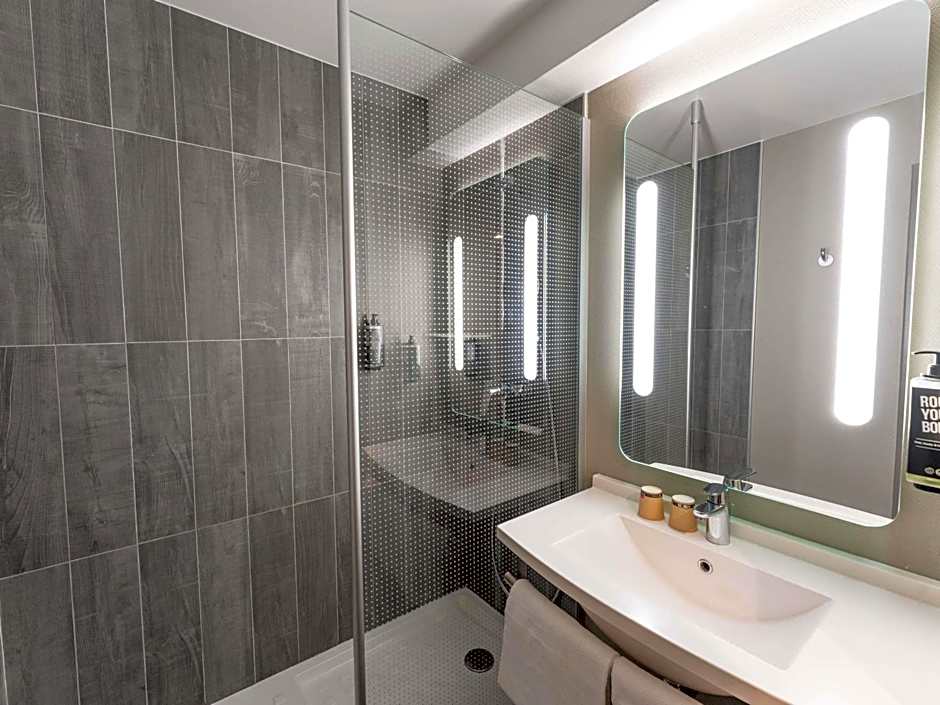 ibis Paris 17 Clichy-Batignolles Hotel