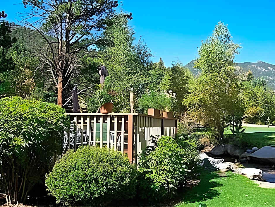 4 Seasons Inn on Fall River