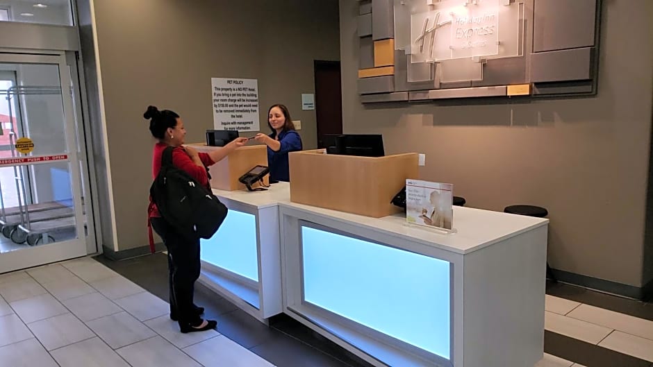 Holiday Inn Express Hotel and Suites Weslaco By IHG