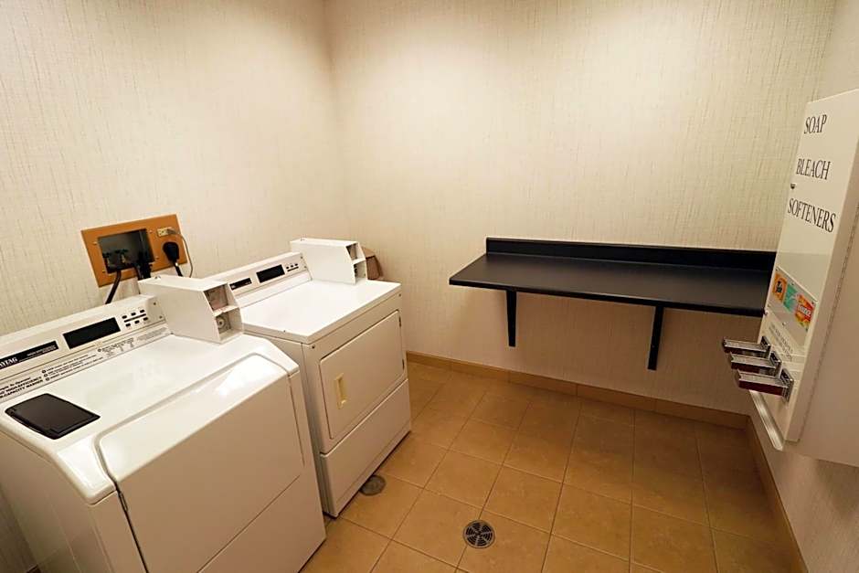 Fairfield Inn & Suites by Marriott Des Moines Airport
