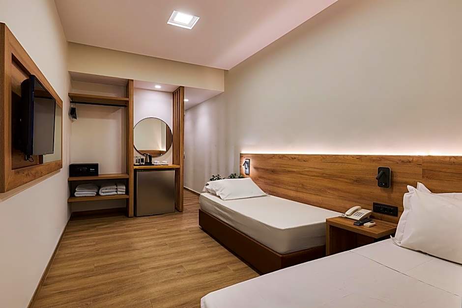 Dionisos Hotel