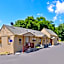 Golden Hill Inn-Danbury