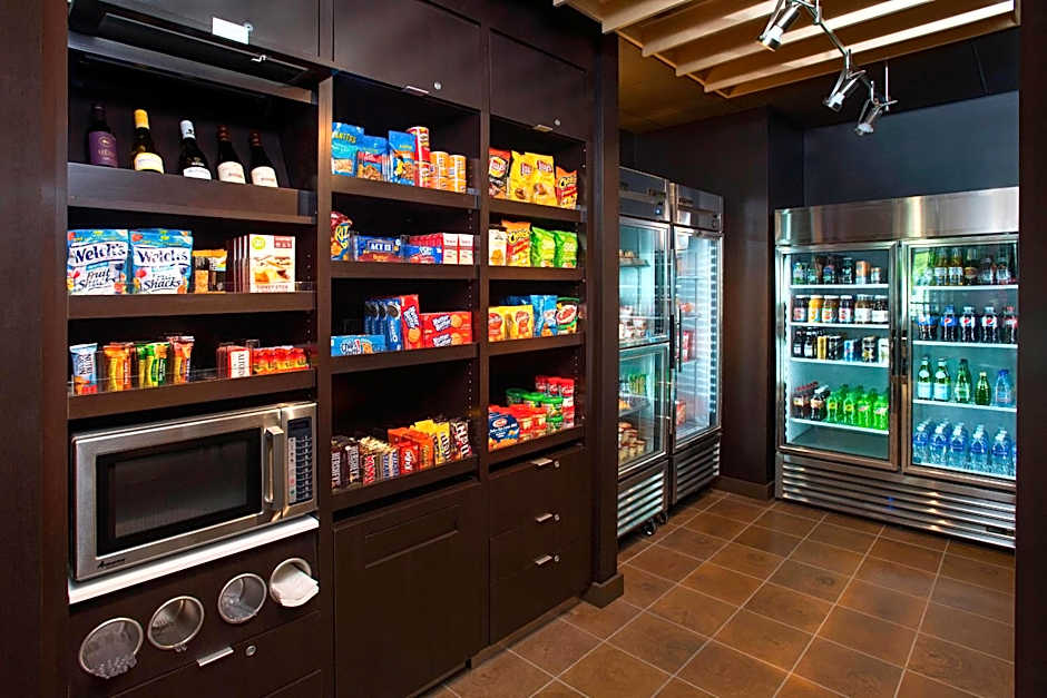 Courtyard by Marriott Redwood City