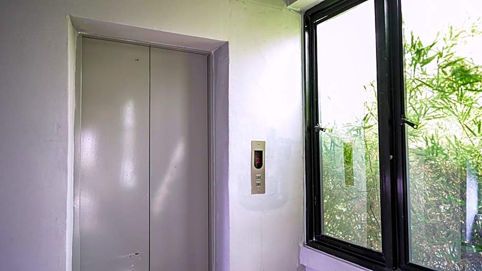 RoomQuest Bangkok Don Mueang Airport