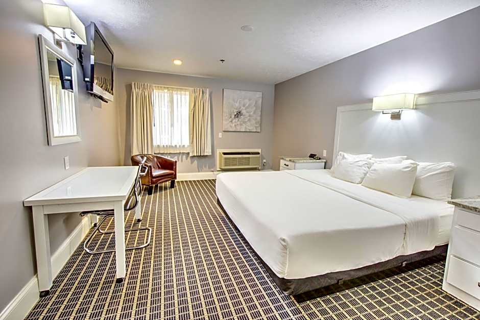 Photo 1 of 5 of 1 King Bed