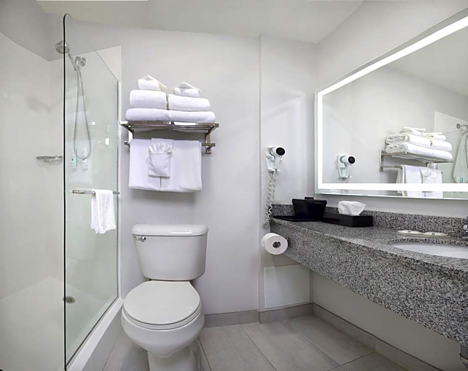 Quality Inn & Suites Winnipeg