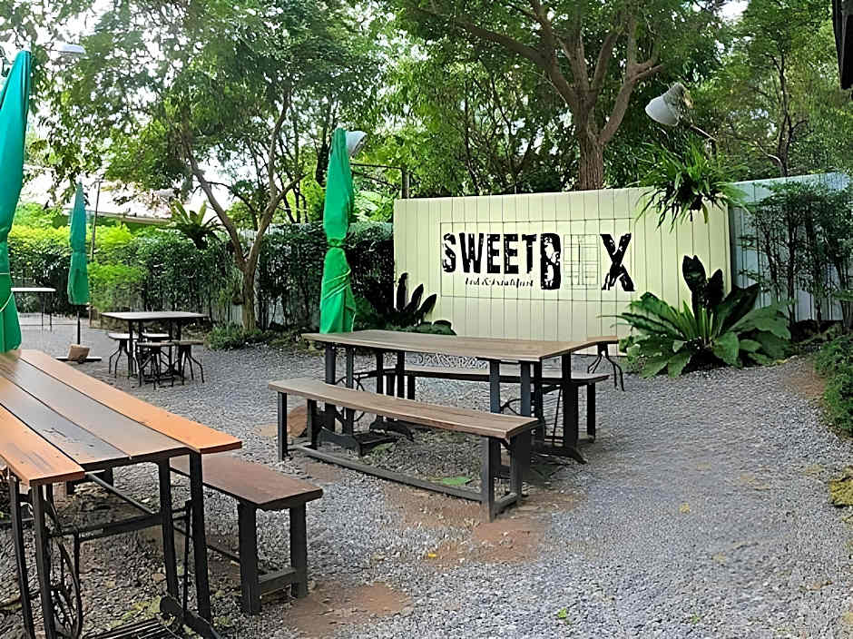 Sweet Box Bed and Breakfast