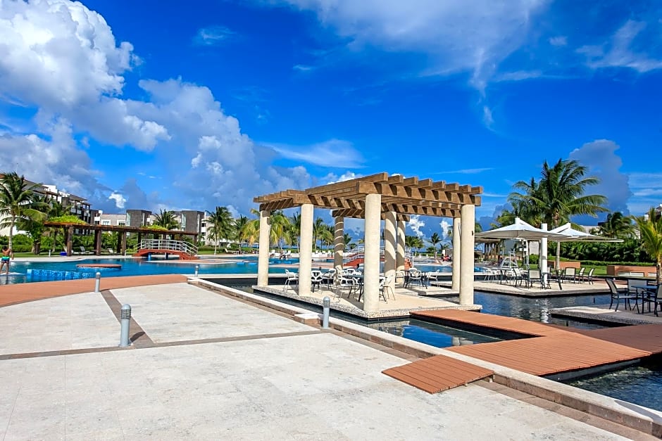 Mareazul 723 Sur by Riviera Rentals