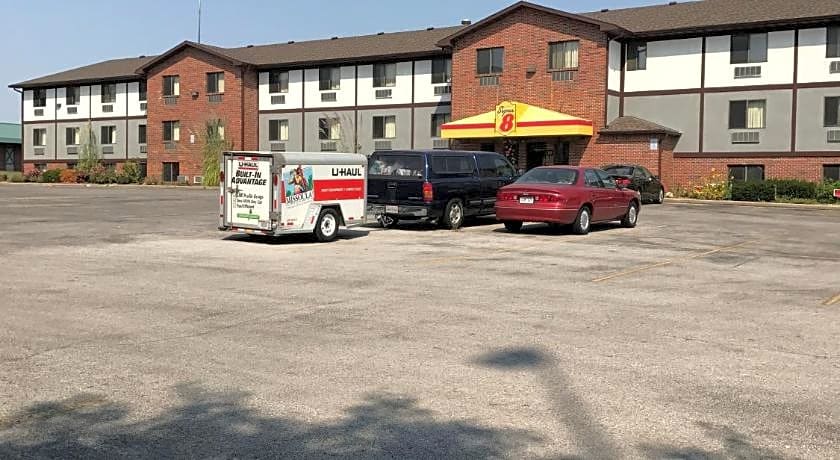 Super 8 by Wyndham W Dodge-Omaha