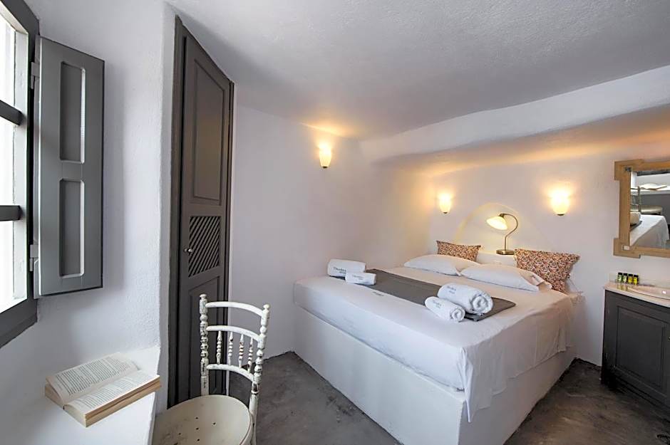 Theodora Suites