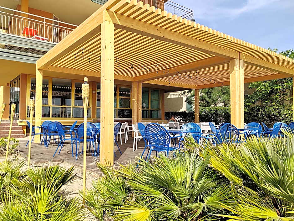Hotel Cola Frontemare
