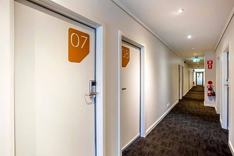 Nightcap at Rose & Crown Hotel