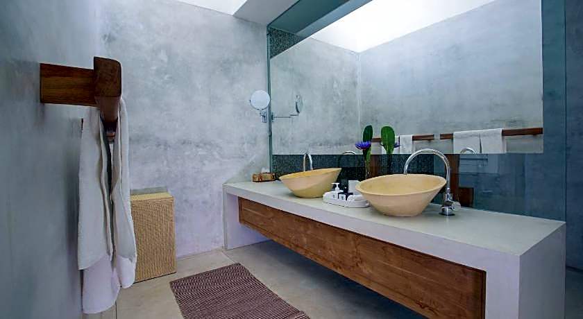 Sri Sharavi Beach Villas and Spa