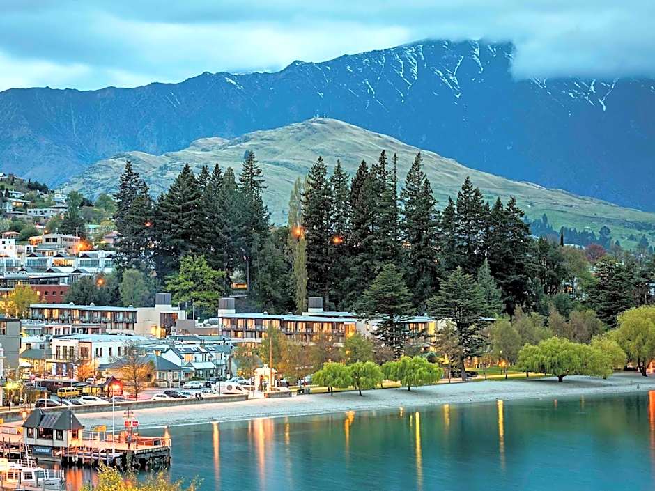 Novotel Queenstown Lakeside