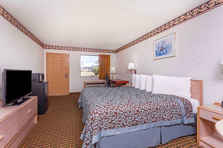 Days Inn by Wyndham Byron