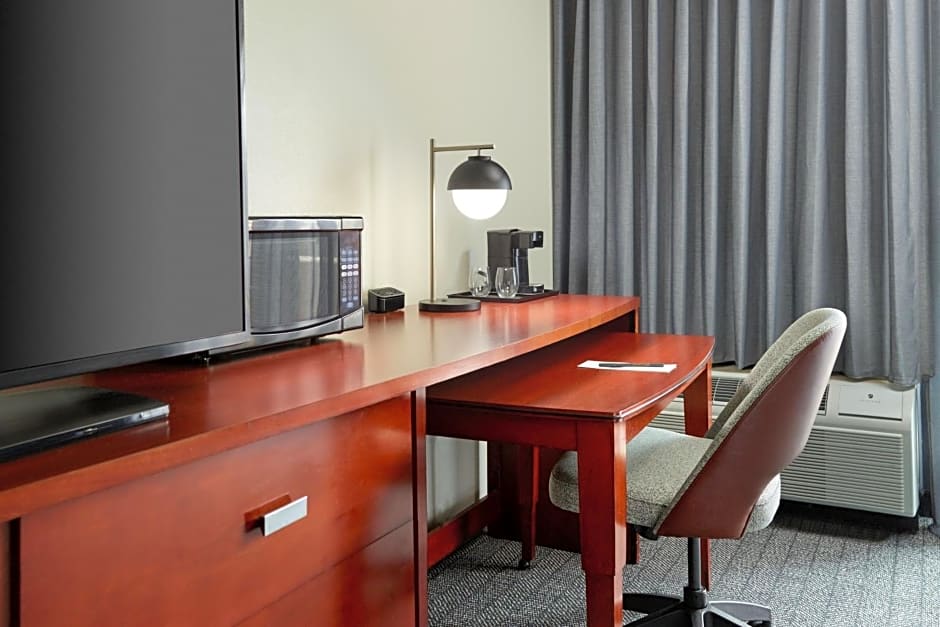 Courtyard by Marriott Charlottesville