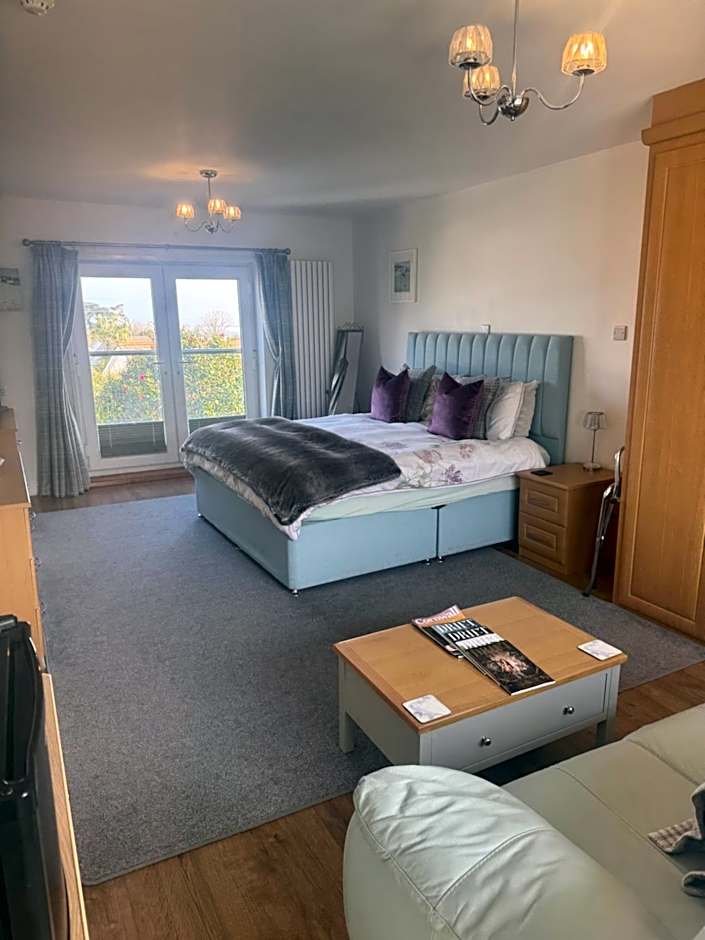 Photo 1 of 7 of Deluxe, Sea View