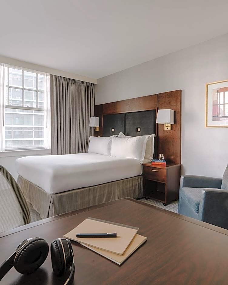 Club Quarters Hotel in Houston