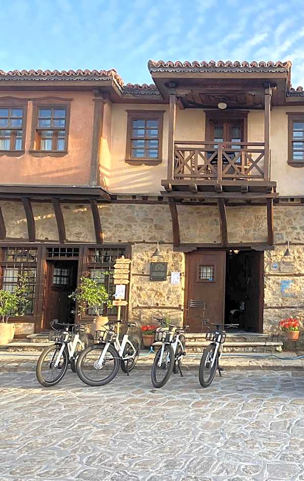 Aristotelous Alexandrou Historic Inn