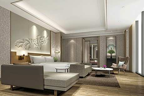 Lakeview Executive Suite, Club lounge access, Suite, 1 King, Lake view, 1Bedroom 1Living